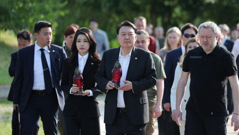 "Am crezut ca e fata lui". Val de comentarii la Kiev dupa ce ucrainenii au aflat cati ani are de fapt sotia presedintelui sud-coreean Imagine