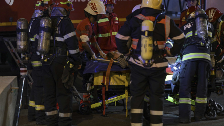 "Incendiu intr-un metrou cu 300 de pasageri". Pompierii din Bucuresti au simulat o catastrofa la statia Eroilor Imagine