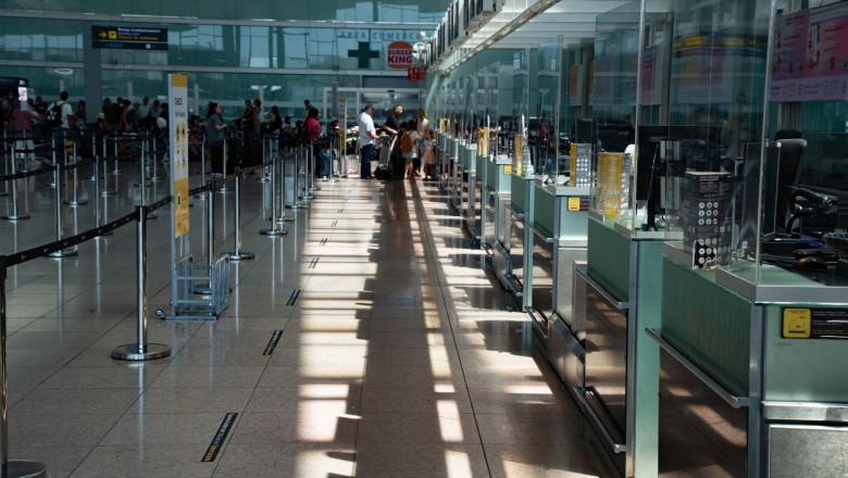 "Jaful secolului" pe aeroportul din Barcelona. Doua rusoaice au ramas fara valizele in care aveau bijuterii de 8,5 milioane de euro Imagine