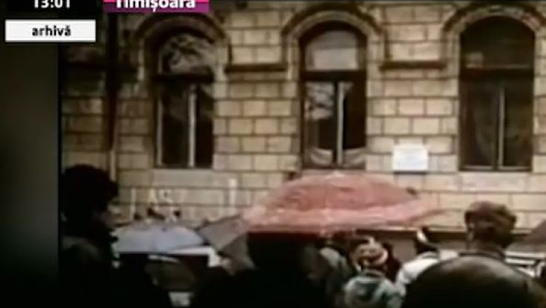 "Jos Ceausescu! Libertate!”. Presedintele ales Klaus Iohannis, la manifestarile dedicate Revolutiei, la Timisoara Imagine