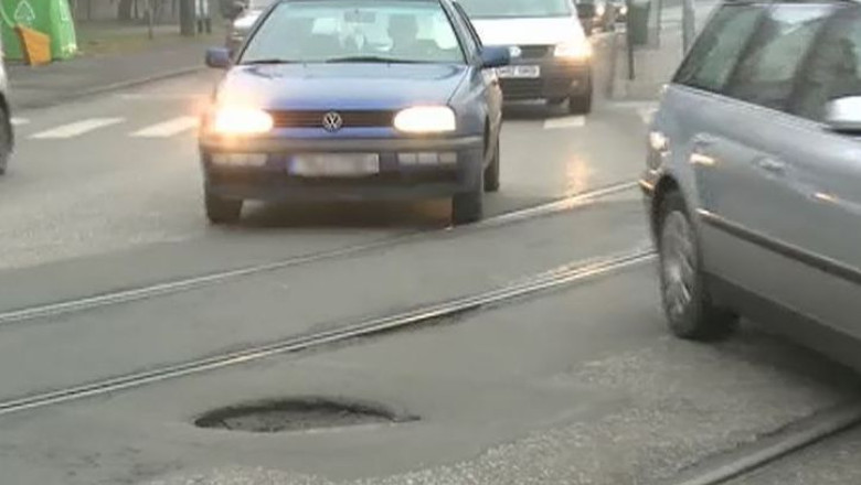 "Ninge" cu gropi pe strazile din Timisoara Imagine