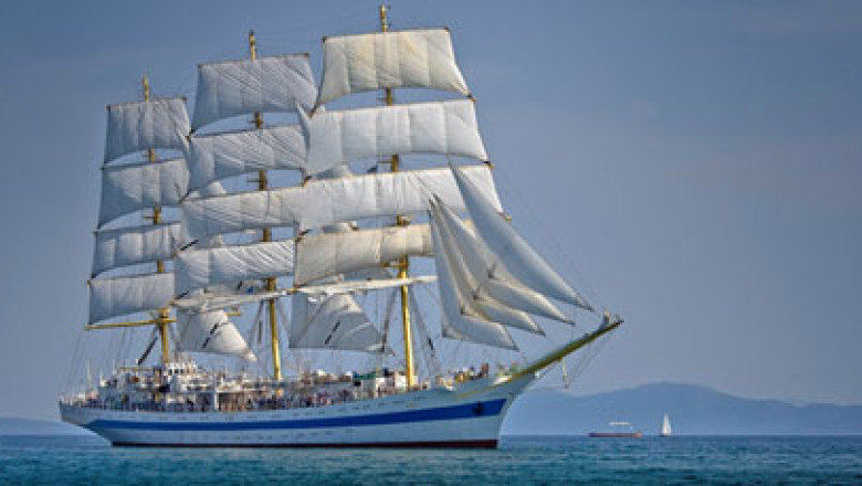 "Printesele marii" au ajuns in Portul Constanta. Navele participante la Regata acosteaza rand pe rand Imagine