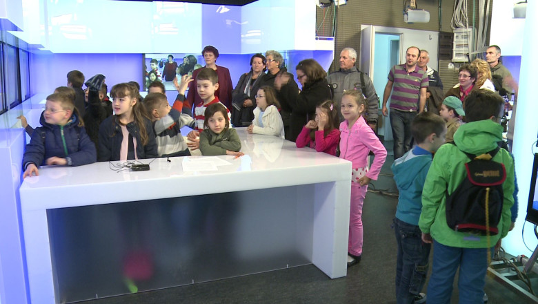 "Scoala altfel" se face si la Digi24 Timisoara Imagine