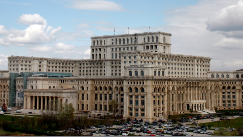 "Ziua Portilor Deschise" la Parlament, in 1 Decembrie Imagine