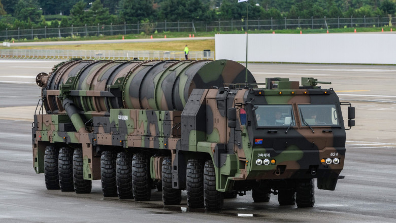 Racheta balistica „monstru” Hyunmoo-5 intra in dotarea armatei din Coreea de Sud pana la sfarsitul anului Imagine