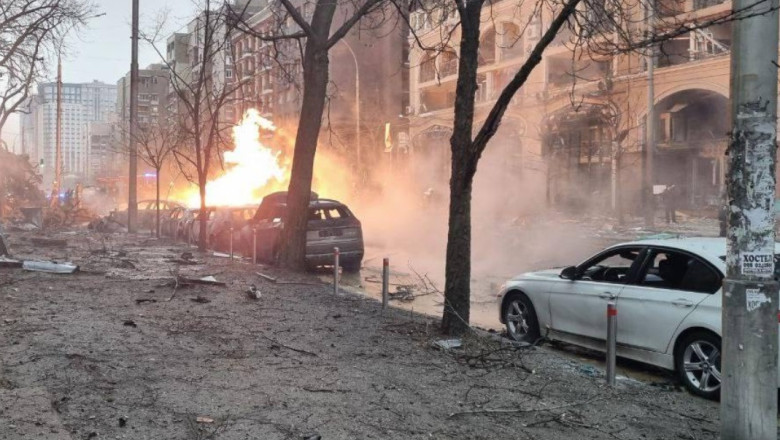 „Racheta balistica venind dinspre nord!”. Explozii puternice in Kiev, dupa un atac rusesc masiv. Cel putin un mort si mai multi raniti Imagine