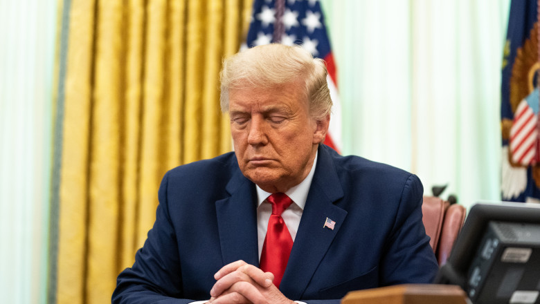 Radio France Inter: „Umbra presedintelui Trump planeaza asupra scrutinului prezidential din Romania” Imagine