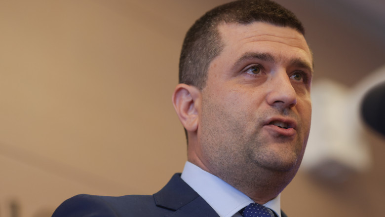Radu Miruta anunta ca lucreaza pentru ca noua lege a salarizarii sa nu afecteze negativ militarii: „Asteptarile sunt mari”