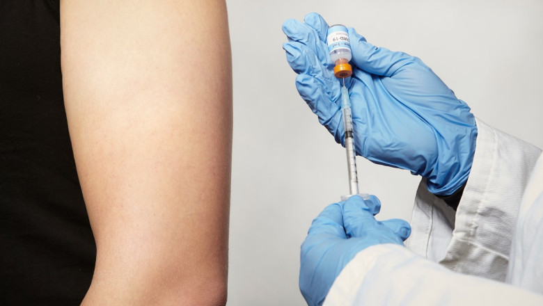 Rafila, despre vaccinul anti-Covid adaptat noilor tulpini: Sper ca romanii sa poata beneficia de el din toamna Imagine