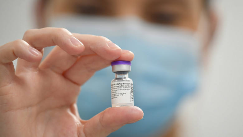 Rafila spune ca Romania a platit 2,5 miliarde de lei pentru 35 de milioane de doze de vaccin. "N-am fost intrebat despre necesitati" Imagine