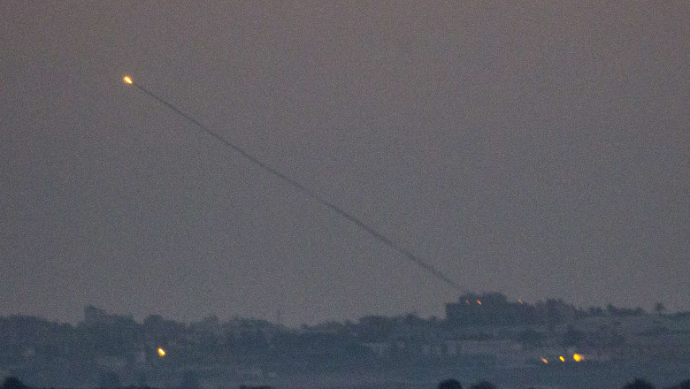 Raidurile armatei israeliene continua in Fasia Gaza: sase palestinieni au murit in cursul noptii Imagine