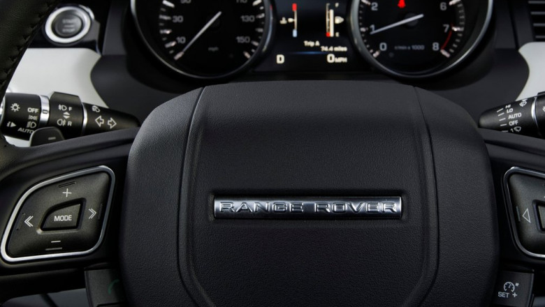 Range Rover cautat in Italia, depistat la iesirea din tara, in vama de la Vicovu de Sus Imagine