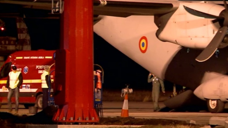 Raniti transportati cu un avion militar, in loc de elicopter medical Imagine