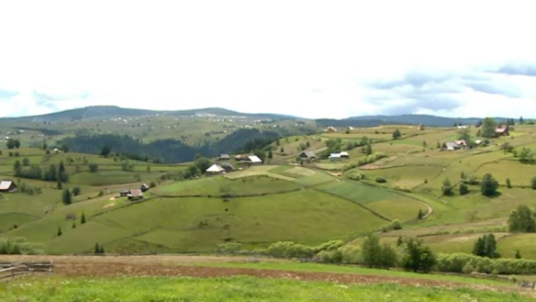 RAPORT DE TARA. Comuna cu cea mai mare suprafata locuibila din Romania este in Cluj Imagine