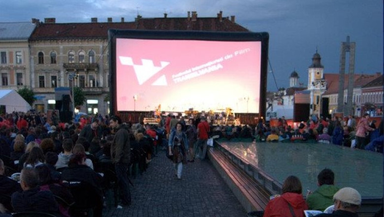 RAPORT DE TARA. Cultura de la Cluj: TIFF, Delahoya, Peninsula Imagine