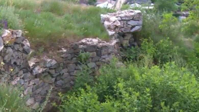 RAPORT DE TARA. Galati, judetul in care siturile arheologice sunt lasate in gunoaie Imagine