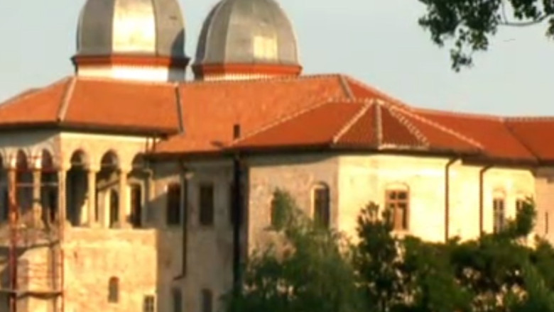 RAPORT DE TARA. Manastirea Comana ctitorita de Vlad Tepes Imagine