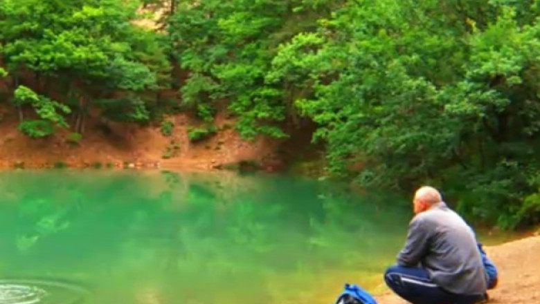 RAPORT DE TARA. Maramures are un lac unic in Europa, care isi schimba culoarea in functie de anotimp Imagine