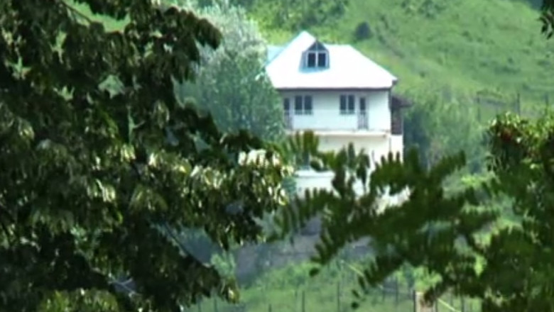 RAPORT DE TARA. Sarata Monteoru, bijuteria Buzaului, atrage mii de turisti Imagine