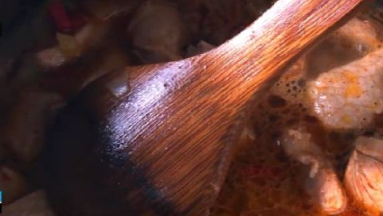 RAPORT DE TARA. Tocanita de pui, deliciul din Bistrita-Nasaud Imagine