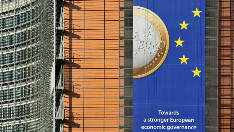 Raportul Comisiei Europene privind statul de drept in Romania: Achizitiile publice raman un sector cu un risc ridicat de coruptie Imagine