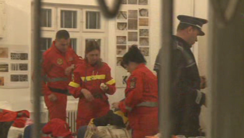 Rapusa de boala la pelerinaj. O femeie din judetul Iasi a murit la scurt timp dupa ce s-a inchinat la moaste  Imagine