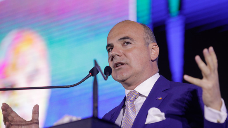 Rares Bogdan si-a dat demisia din functia de presedinte interimar al PNL diaspora. Reactia lui Ilie Bolojan Imagine