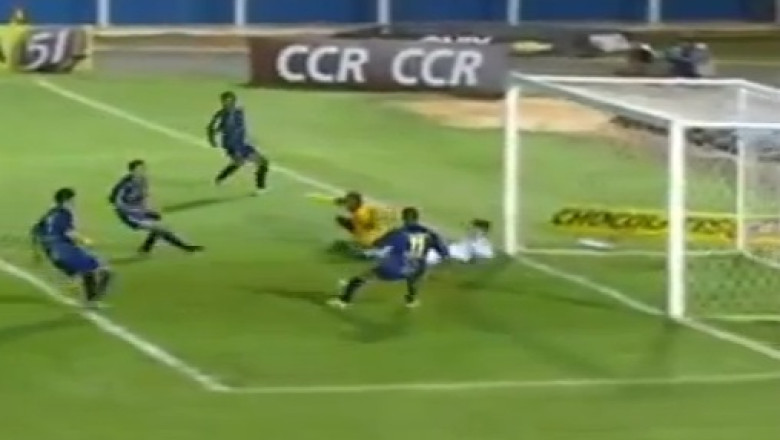 RATAREA ANULUI. Nu a putut inscrie de la doi metri, cu poarta goala Imagine