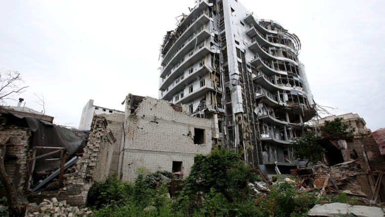 Razboi in Ucraina. Zelenski: Rusii ataca deliberat zone rezidentiale. 15 morti intr-un bombardament in Donetk Imagine