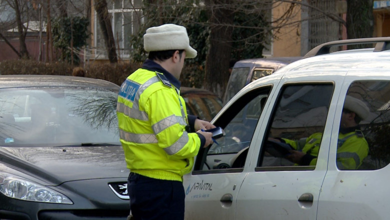 Razie pe strazile din Iasi. Zeci de soferi au ramas fara permis pentru ca nu au acordat prioritate pietonilor Imagine