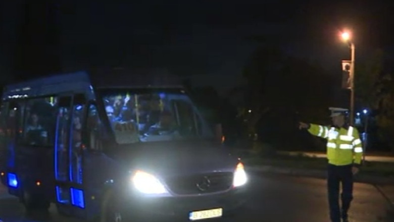 RAZIE. Soferii care circula cu microbuze supraincarcate au fost amendati Imagine
