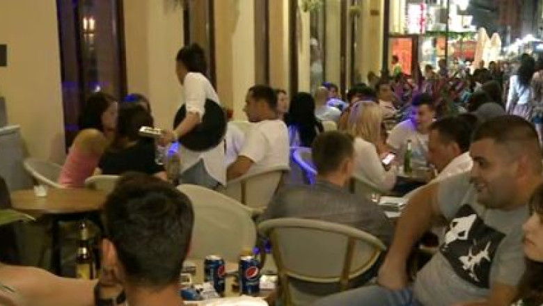 Razii in Centrul Istoric al Capitalei. Urmarile: 14 dosare penale si marfa in valoare de peste 200.000 de lei, confiscata Imagine