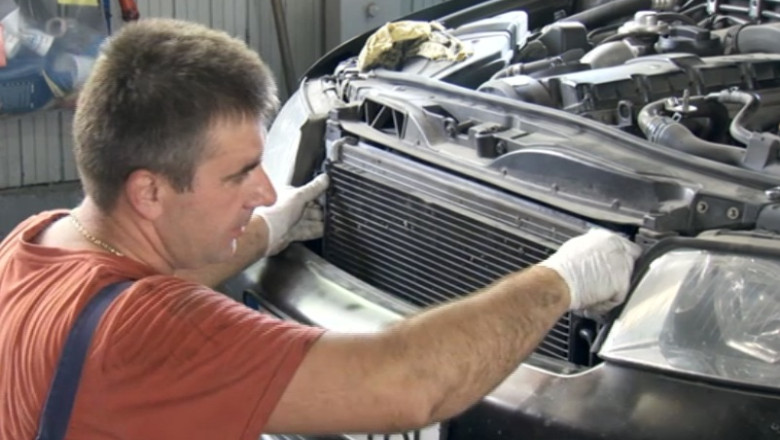 RCA interzise. Unele service-uri refuza reparatia masinilor asigurate la anumite companii Imagine