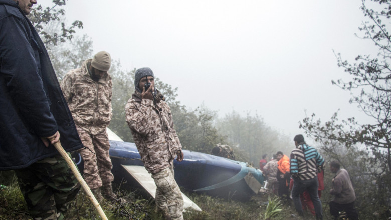 Reactia armatei iraniene dupa ce presa a publicat motivele pentru care s-a prabusit elicopterul in care a murit fostul presedinte Raisi Imagine
