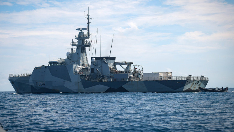 Reactia Chinei dupa ce o nava britanica a traversat Stramtoarea Taiwan: „Vom contracara cu fermitate orice amenintare” Imagine