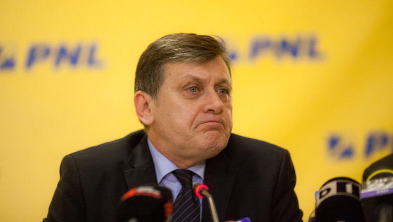 Reactia lui Crin Antonescu la alianta PSD-PNL: „Nu vad un motiv ca trei sferturi din tara sa planga de mila PNL” Imagine
