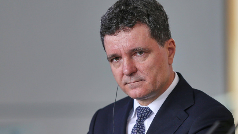 Reactia lui Nicusor Dan dupa ce judecatorii CCR au respins legea care le taia pensiile Imagine