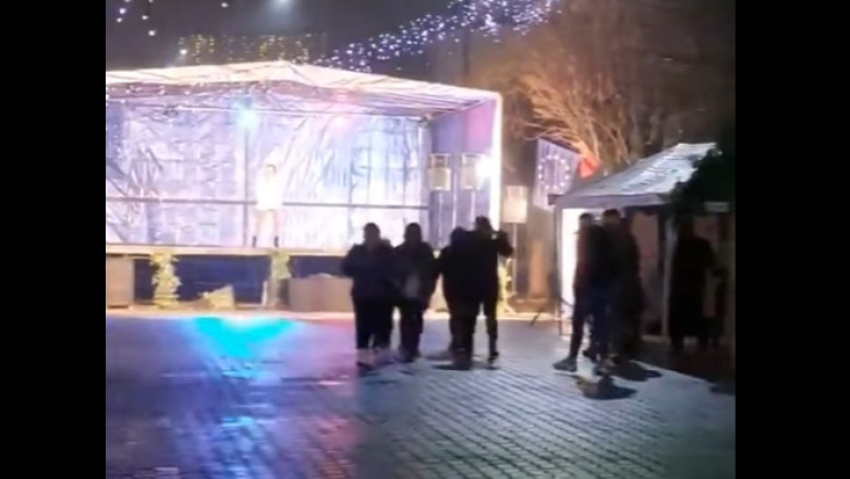 Reactia primarului din Calafat, dupa imaginile virale de la Targul de Craciun: „Prezenta publicului nu poate fi dirijata de primarie” Imagine