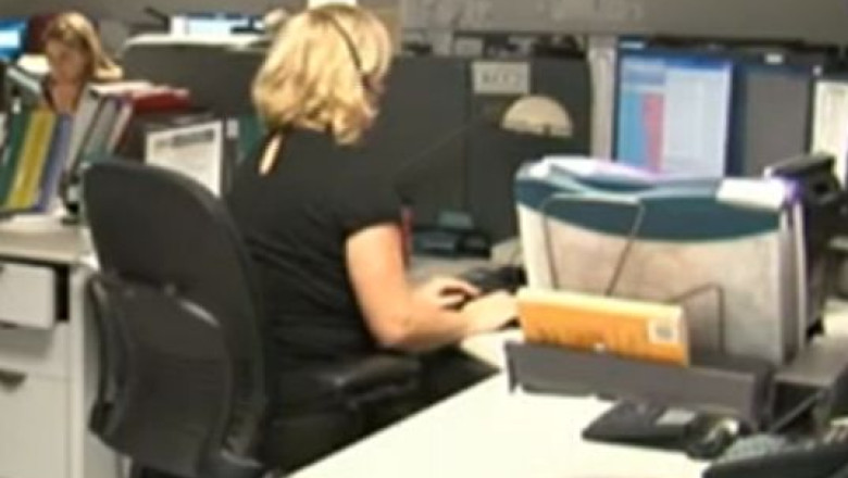 Reactie nepotrivita la 911. Un dispecer a ras in timpul unui apel despre o femeie care luase foc Imagine