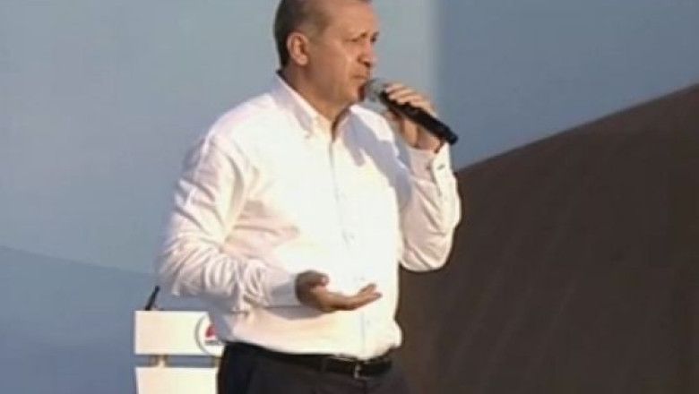 Recep Erdogan a sustinut un discurs in fata a un milion de oameni. Actualul premier turc candideaza la prezidentiale Imagine
