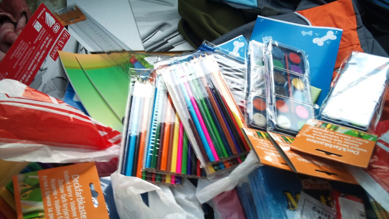 Rechizitele gratuite vin cu intarziere. 13 mii de elevi din Bihor vor primi pachetele abia in luna noiembrie Imagine