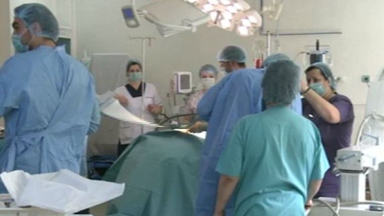 RECORD. 327 de metastaze, extirpate de pe plamanul unei paciente de 47 de ani Imagine