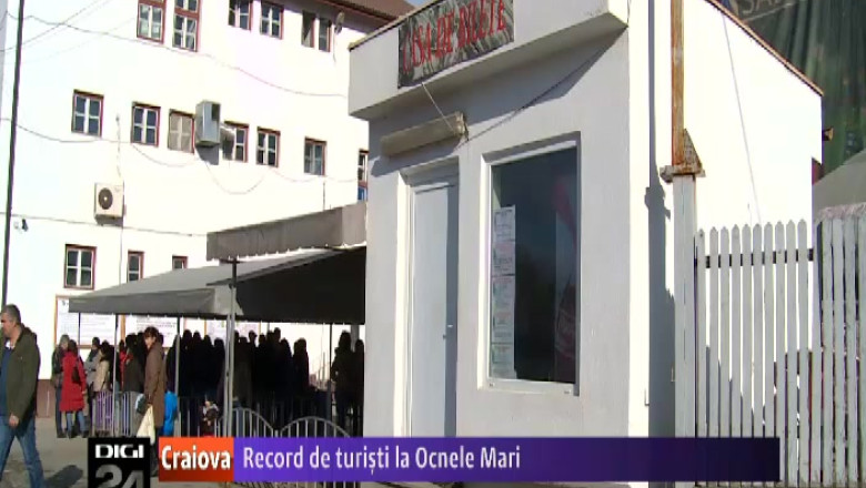 Record de turisti la Ocnele Mari, judetul Valcea   Imagine