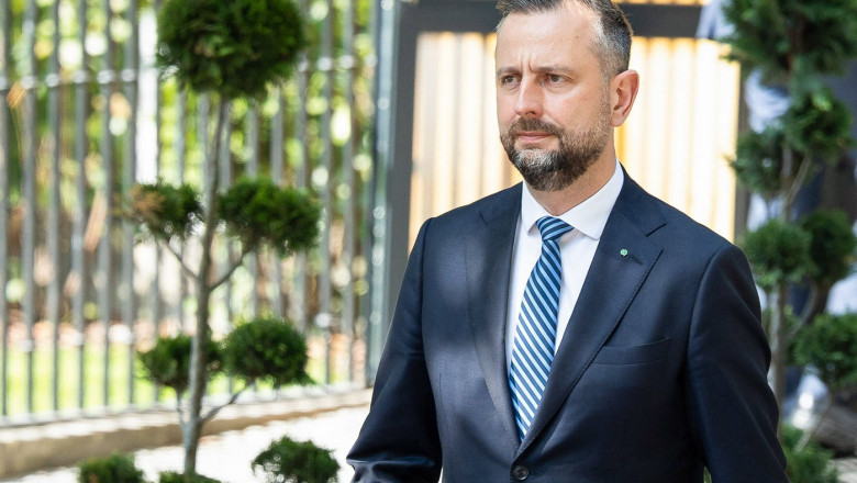 „Record mondial absolut”: Polonia a semnat contracte de aparare din programul SAFE, de 18,4 miliarde de euro, intr-o singura zi Imagine