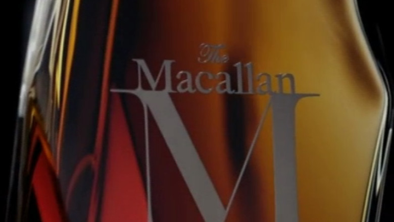 RECORD. Sticla de whisky vanduta cu 630.000 de dolari Imagine