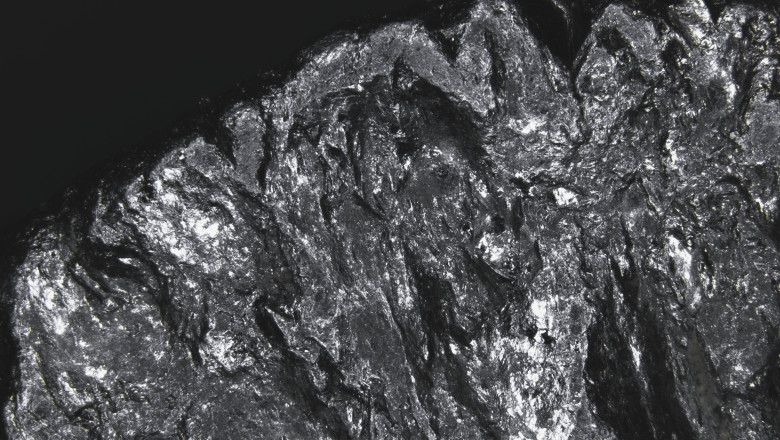 Redeschiderea unor mine de magneziu si grafit ar putea incepe in 2023, anunta ministrul Economiei Imagine