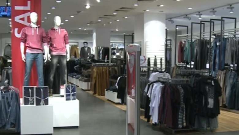 Reduceri dupa sarbatori. Marile magazine ofera discounturi de pana la 60 la suta Imagine