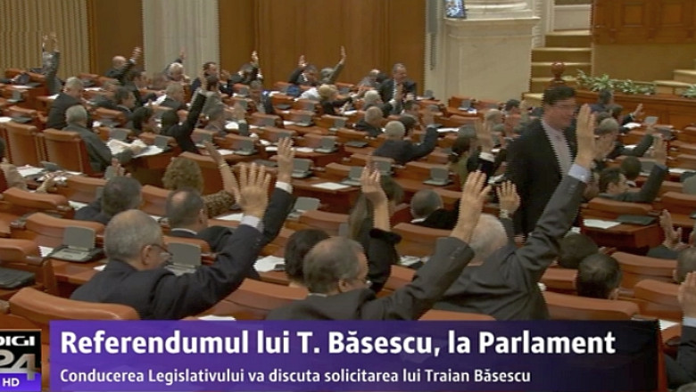 Referendum pentru unicameral: Plenul Parlamentului voteaza marti cererea lui T. Basescu. Aviz favorabil la comisii Imagine