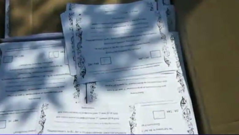 Referendumuri pentru independenta in regiunile ucrainene Donetk si Lugansk. Separatistii transportau buletine deja stampilate, sustine Kievul Imagine