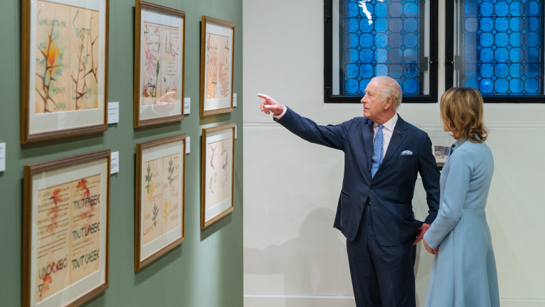 Regele Charles a vizitat o expozitie dedicata Reginei Maria a Romaniei, la Londra. „Este o mandrie deosebita” Imagine